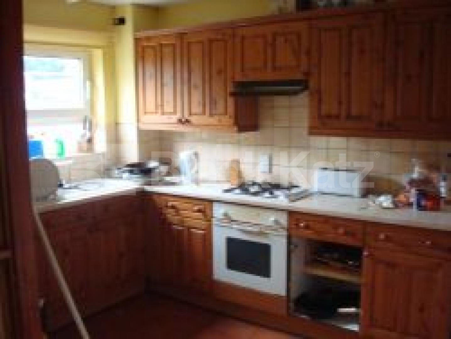 			4 Bedroom, 1 bath, 1 reception Terraced House			 Tansley Close, HOLLOWAY N7